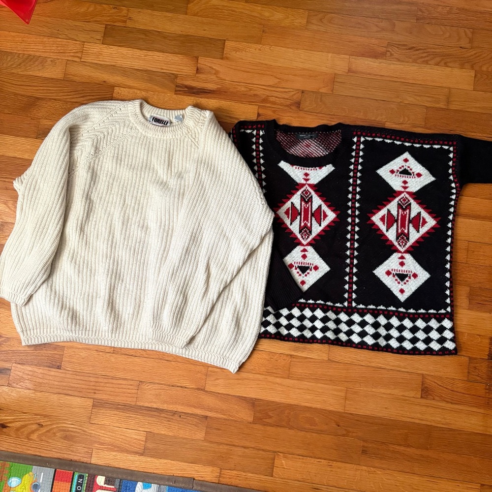 Woman’s Cream and Black Patterned Sweater Set XXL